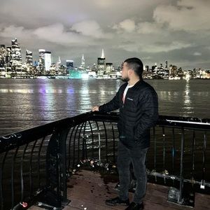 Meet your Posher, Carlos alejandro